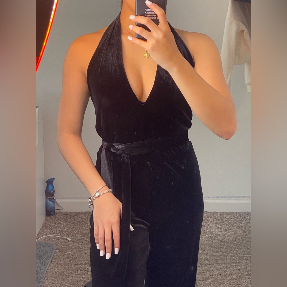 Banana republic, velvet black, perfect for night